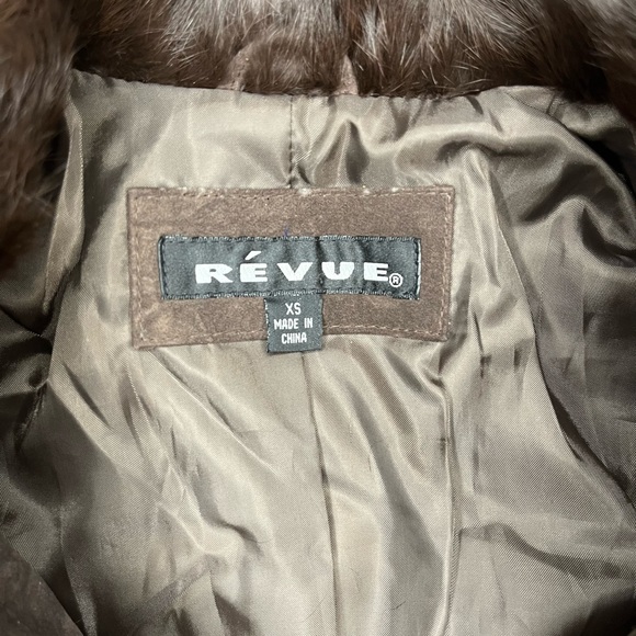 Revue fuzzy brown jacket - Picture 3 of 3